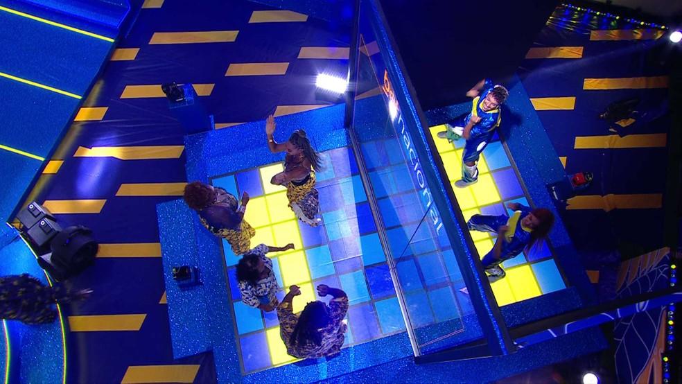 Brothers fazem coreografias com dançarinos em Festa do BBB 25