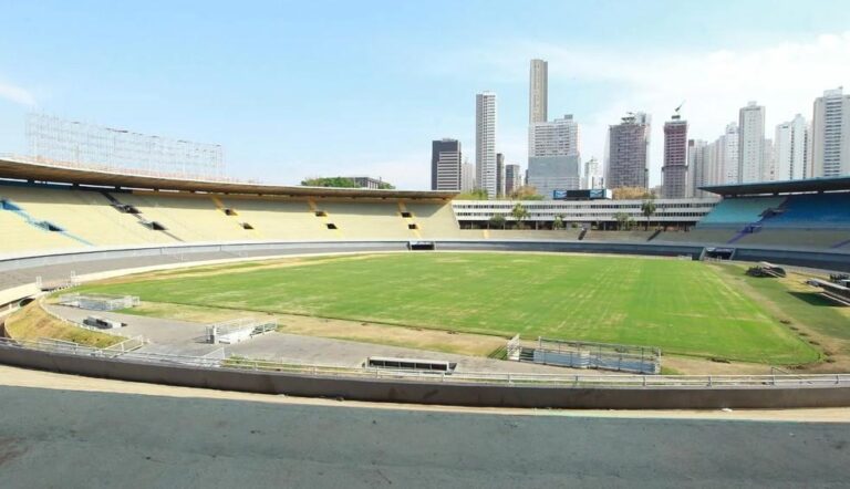 Clássico Goiano: Vila Nova e Goiás se enfrentam em busca da liderança