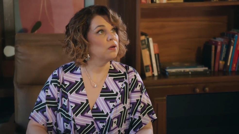 Violeta disfarça para Osmar não perceber sua trama contra Madá em 'Volta por Cima'