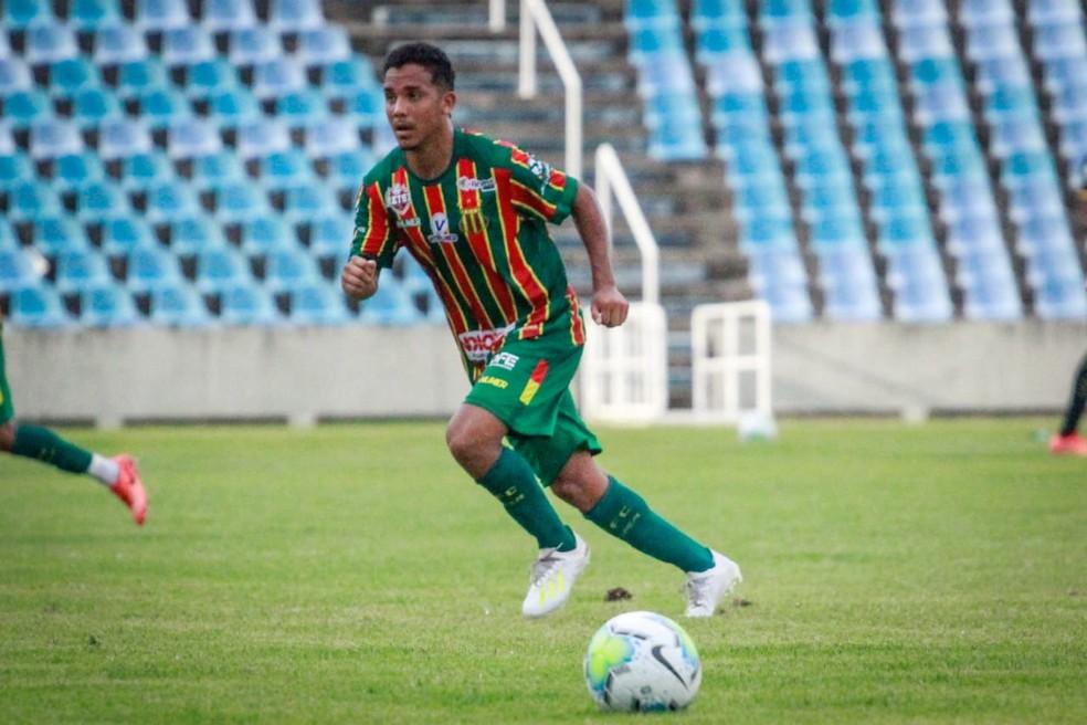 Gabriel Popó defendeu o Sampaio Corrêa