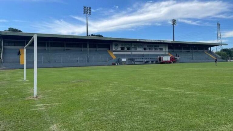 Chapecoense e Criciúma se enfrentam em duelo decisivo pelo Campeonato Catarinense