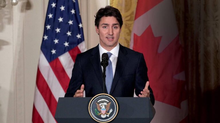 Trudeau e Trump suspendem tarifas em meio a tensões comerciais