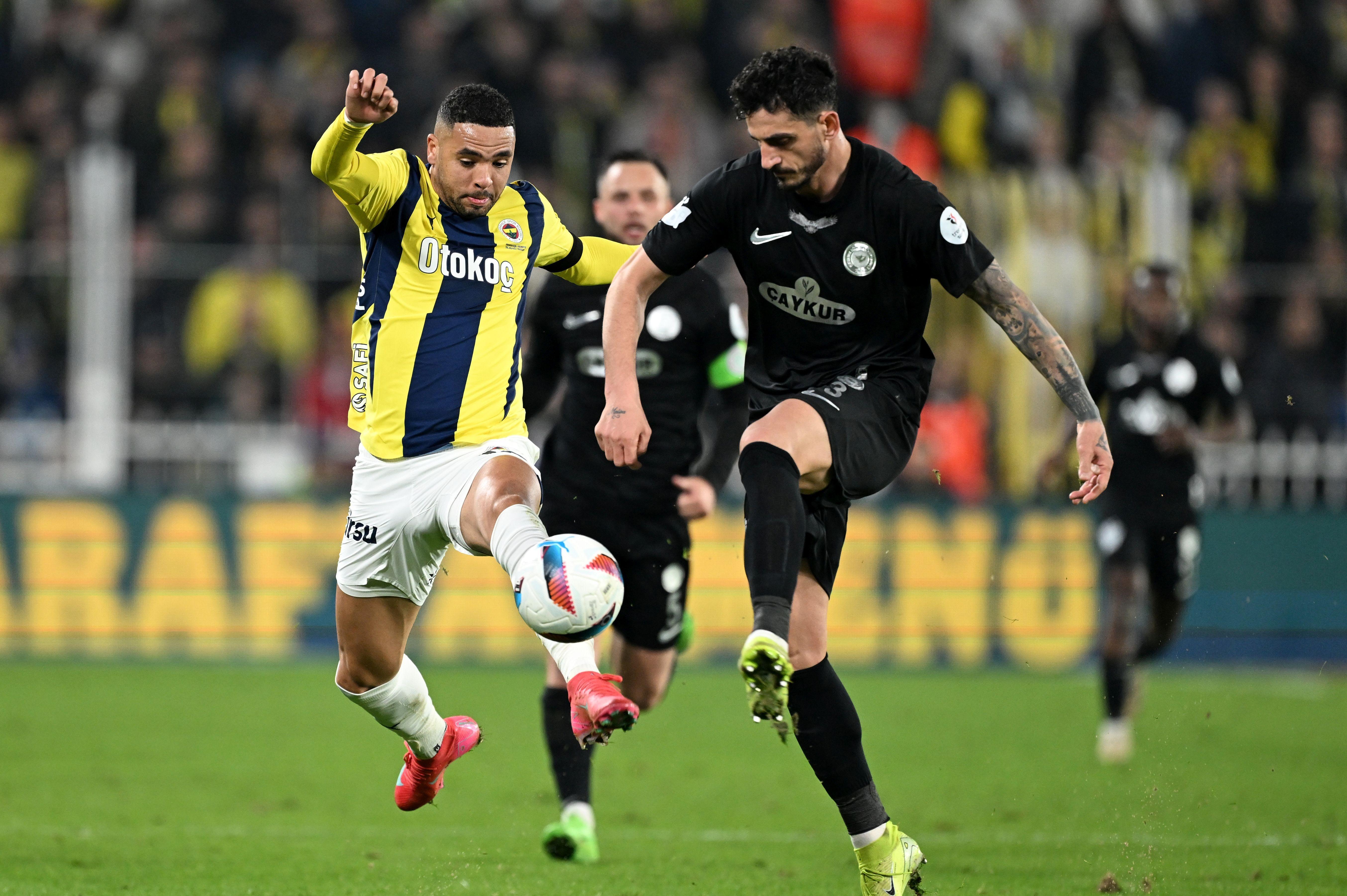 Fenerbahçe Kadıköy'de geriden gelerek kazandı: 3-2.