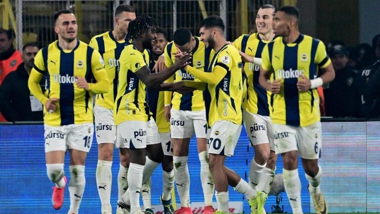 Fenerbahçe enfrenta Anderlecht em busca da classificação na UEFA Europa League