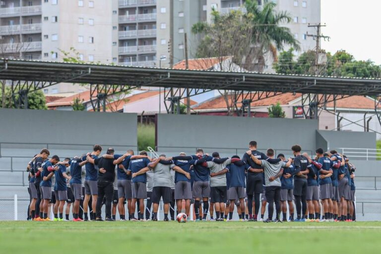 Ferroviária Empata e Celtic Busca Recuperação em Confrontos Decisivos no Futebol