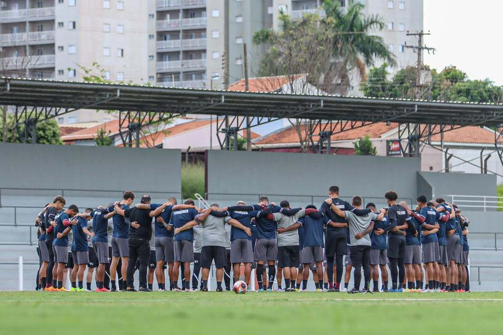 Equipe da Ferroviária em ação