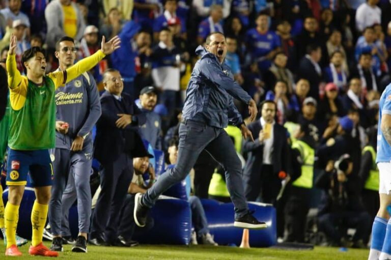 André Jardine busca o tetracampeonato com América no Campeonato Mexicano