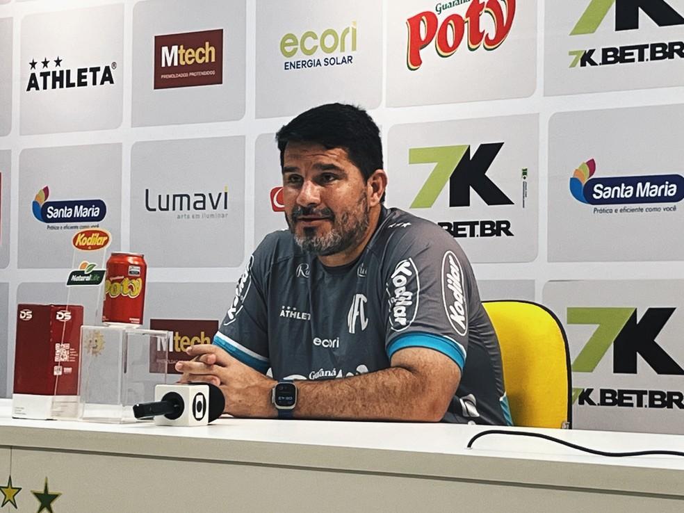 Eduardo Barroca, técnico do Mirassol