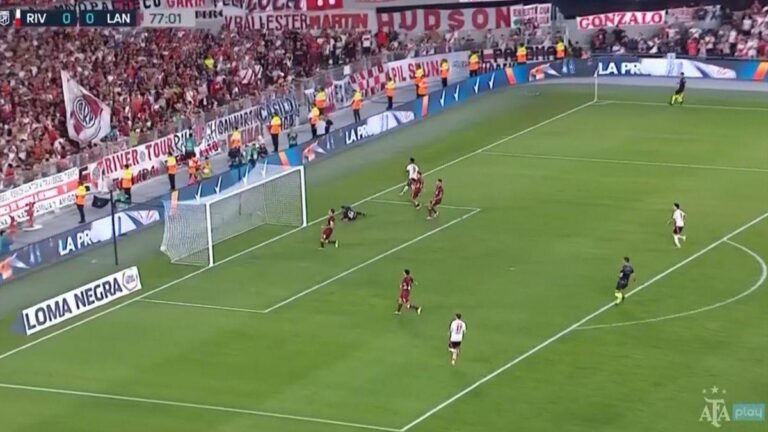 Em Jogo Empolgante, Udinese Derrota Lecce com Gol de Lucca