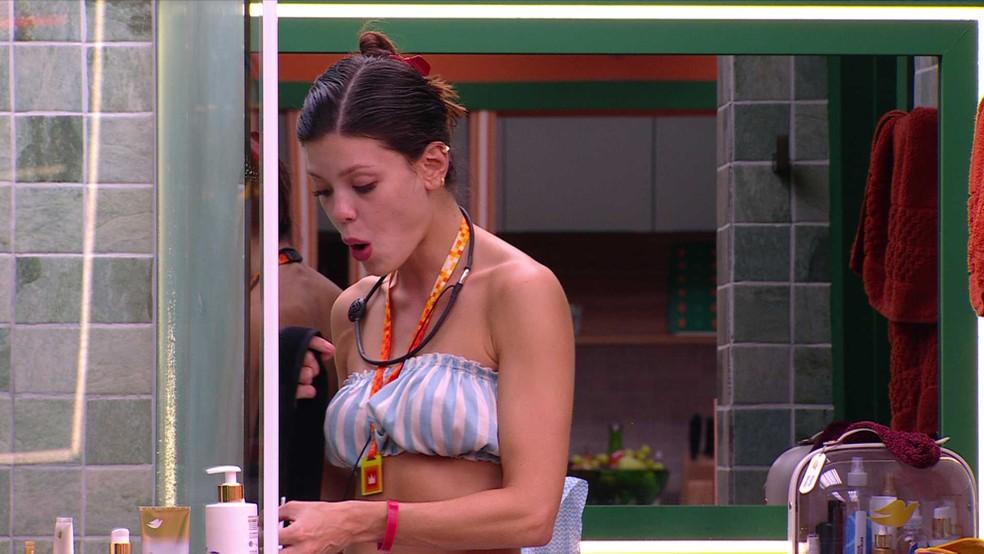 Vitória Strada relata mudança 'bizarra' nos brothers após sua liderança