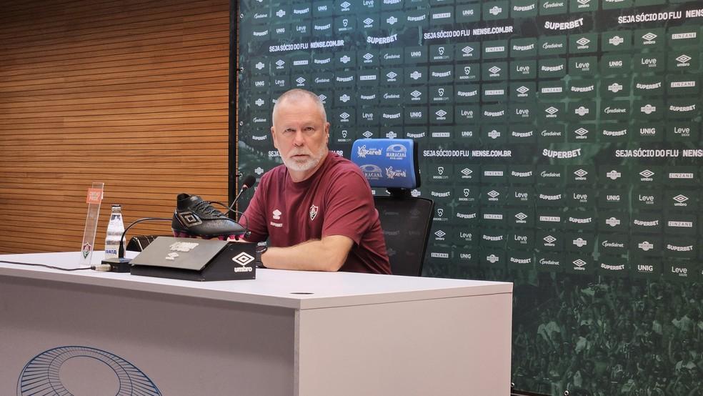 Mano Menezes em coletiva de imprensa após Fluminense x Flamengo no Carioca