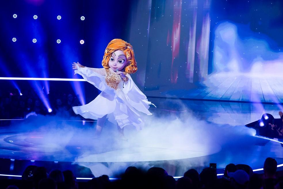 Nazaré é desmascarada no The Masked Singer Brasil