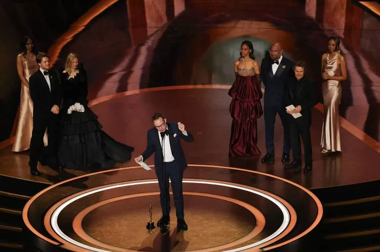 Ainda Estou Aqui ganha Oscar e marca a história do cinema brasileiro