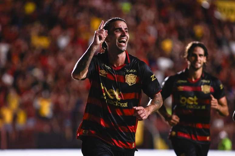 Sport Recife em ação durante a partida contra o CRB