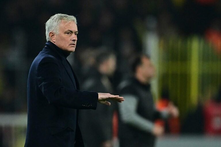 José Mourinho elogia colega antes do confronto contra o Bodrum FK