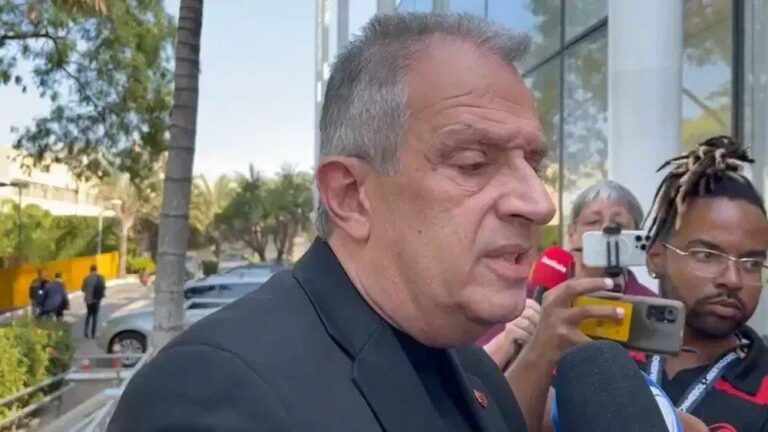 Polêmica no Futebol: Liga Brasileira e Flamengo se Envolvem em Debate sobre Racismo