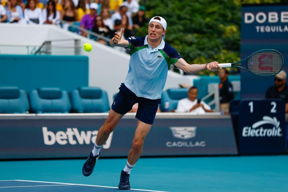 Ugo Humbert é eliminado por João Fonseca no Miami Open