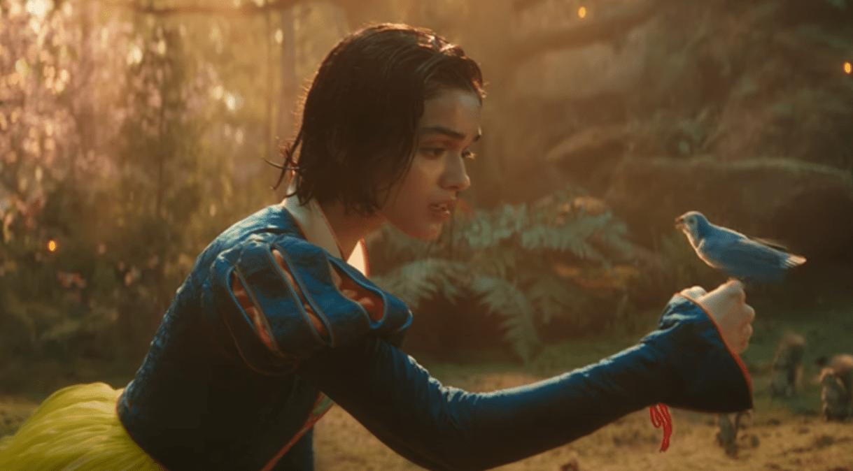 Imagens do trailer do live-action de 'Branca de Neve'