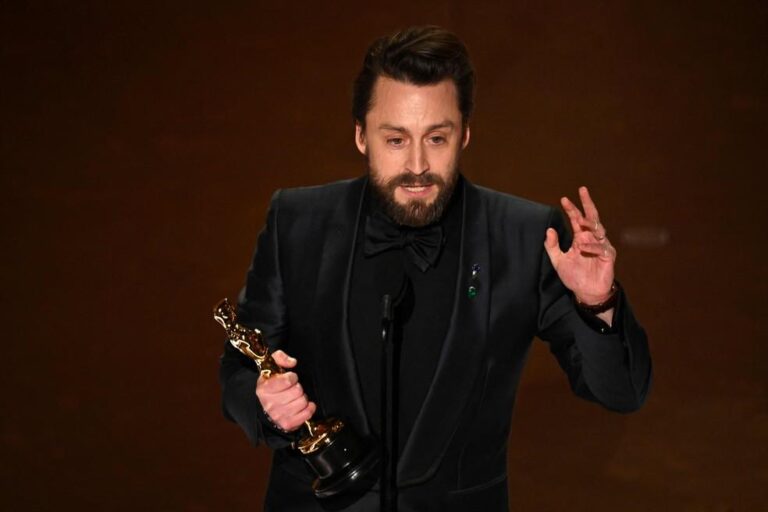 Kieran Culkin é premiado com Oscar e relembra perdas familiares