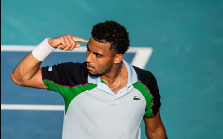 João Fonseca avança para as oitavas de final no Miami Open após vencer Arthur Fils