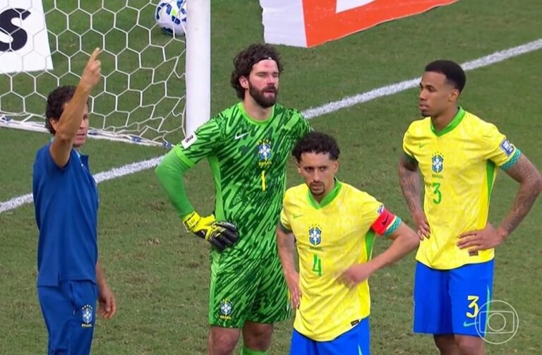 Seleção Brasileira Faz Sete Substituições e Conquista Vitória Sobre a Colômbia