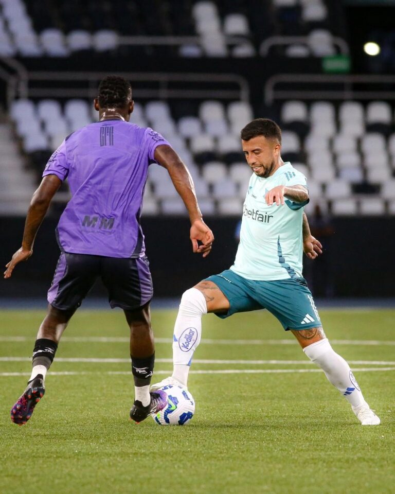 Empate Apertado entre Botafogo e Cruzeiro em Jogo-Treino Antes do Brasileiro