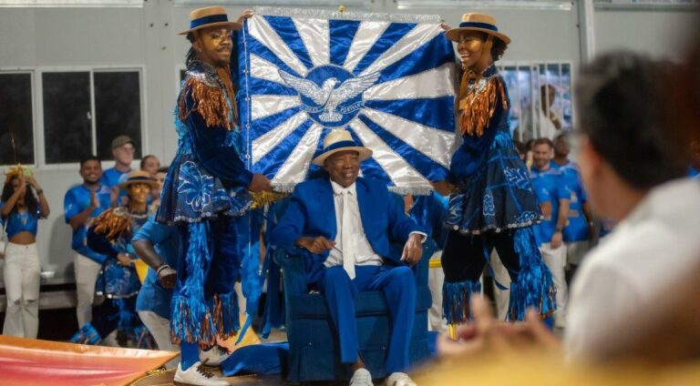 Milton Nascimento é homenageado pela Portela com enredo especial no Carnaval