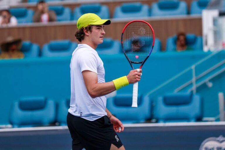 João Fonseca enfrenta Alex De Minaur na terceira rodada do Miami Open