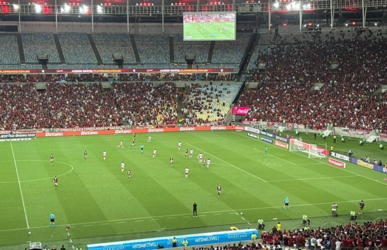 Flamengo e Internacional empatam em jogo eletrizante no Maracanã