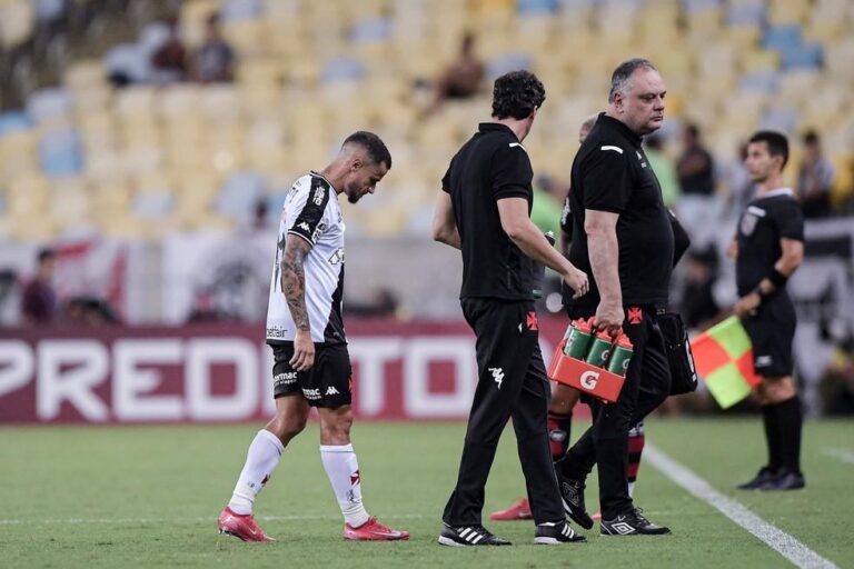 Coutinho sofre nova lesão e se torna preocupação para o Vasco