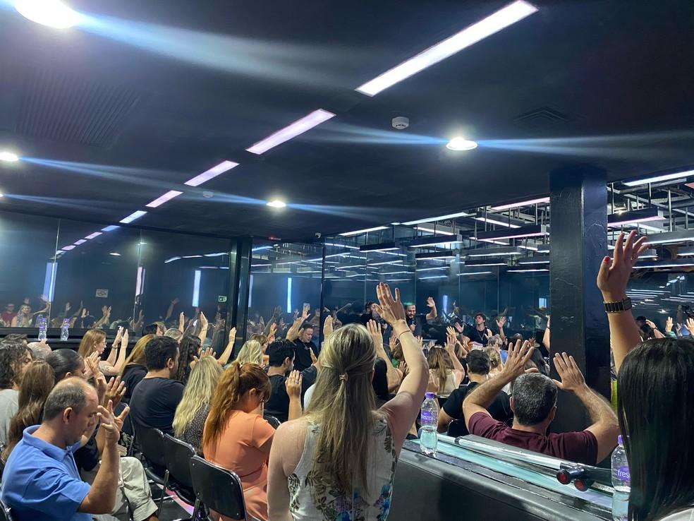 Famoso balada eletrônica de SP é palco de culto evangélico