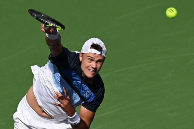 Holger Rune surpreende Daniil Medvedev e avança para a final do Indian Wells