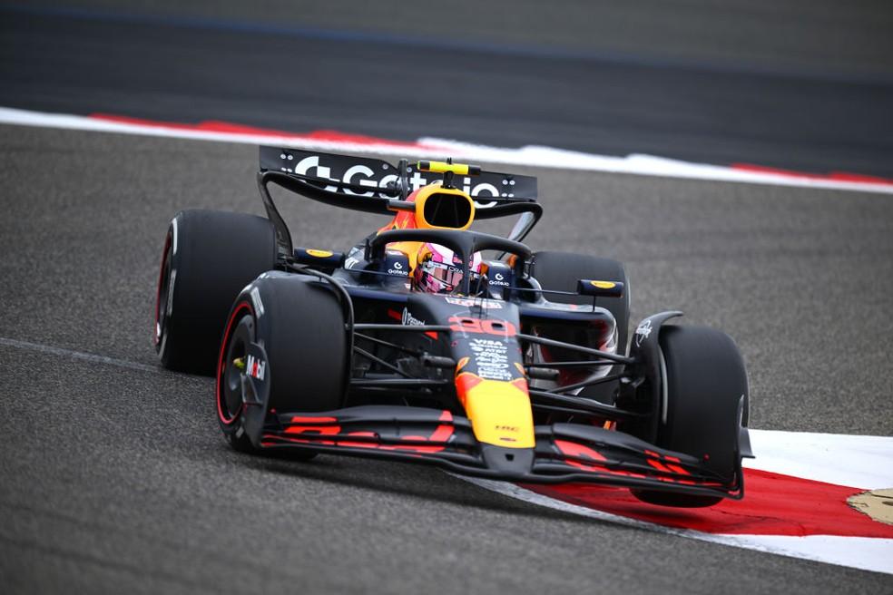 Liam Lawson, da RBR, nos testes de pré-temporada da F1