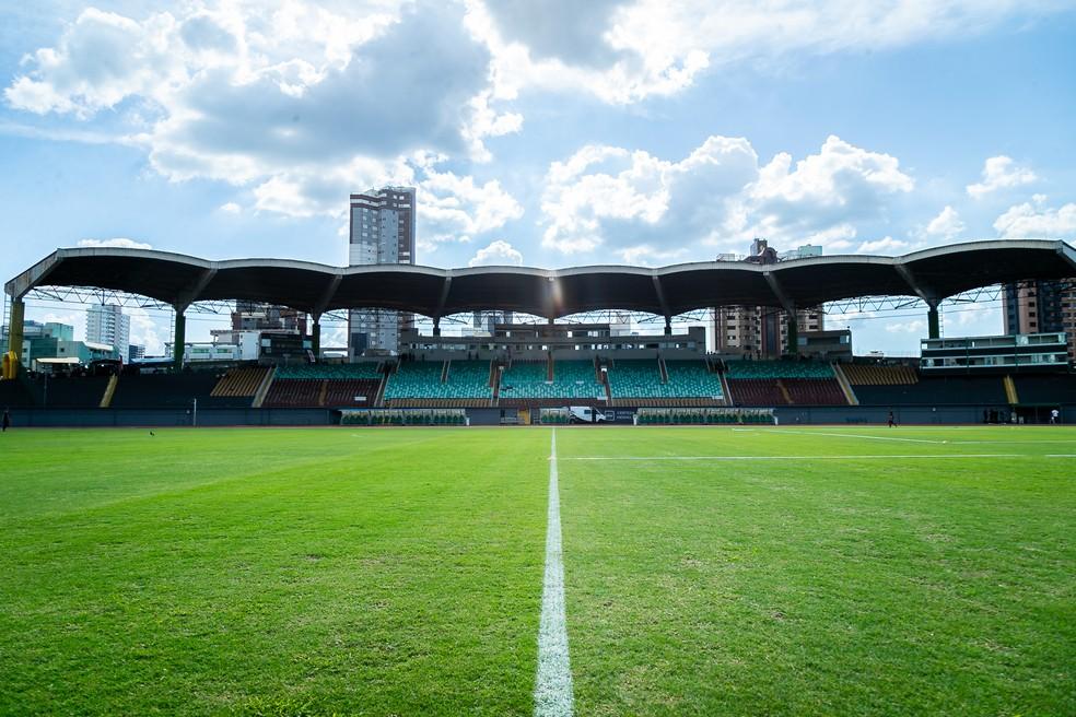 Maringá, estádio Willie Davids