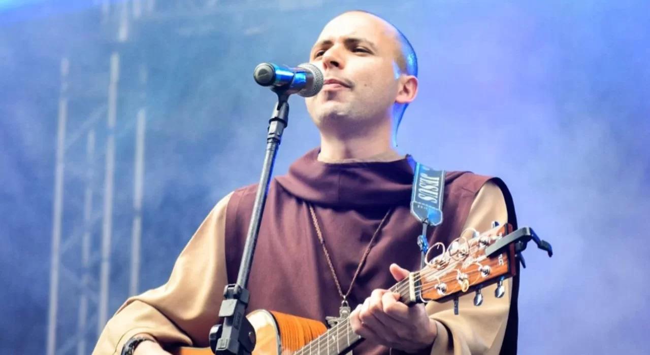 Gilson de torna famoso nas redes sociais e conquista público.