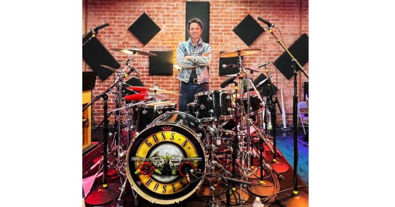 Guns N’ Roses Revela Isaac Carpenter como Novo Baterista para Turnê de 2025