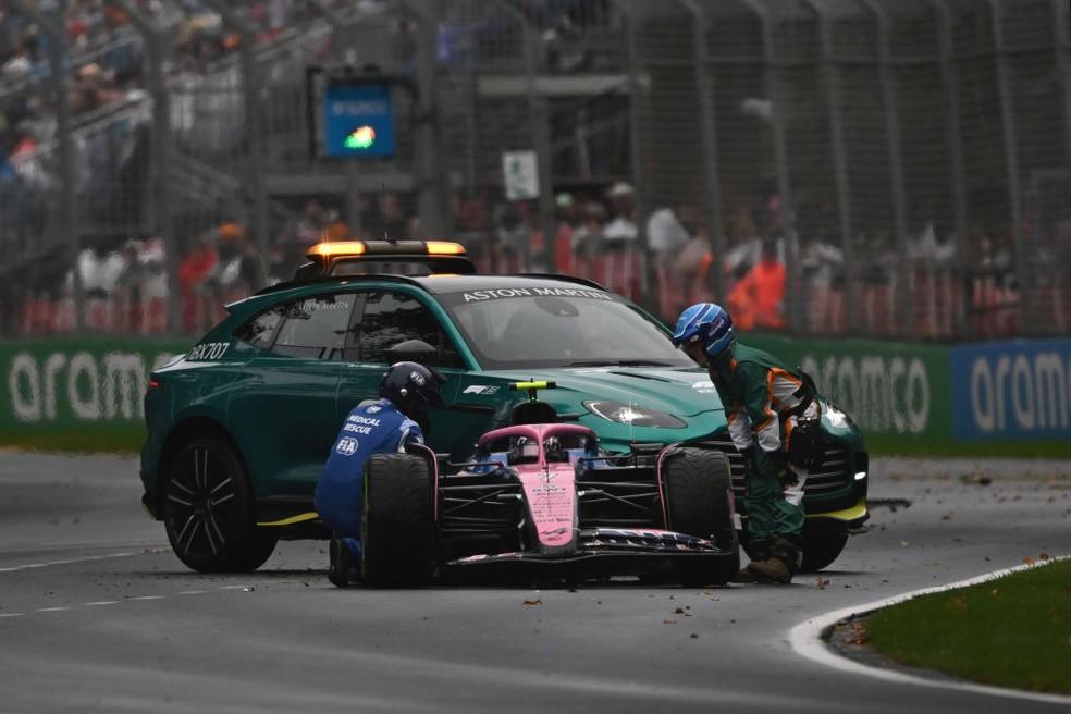 Pai de Lewis Hamilton, Anthony cumprimenta Isack Hadjar