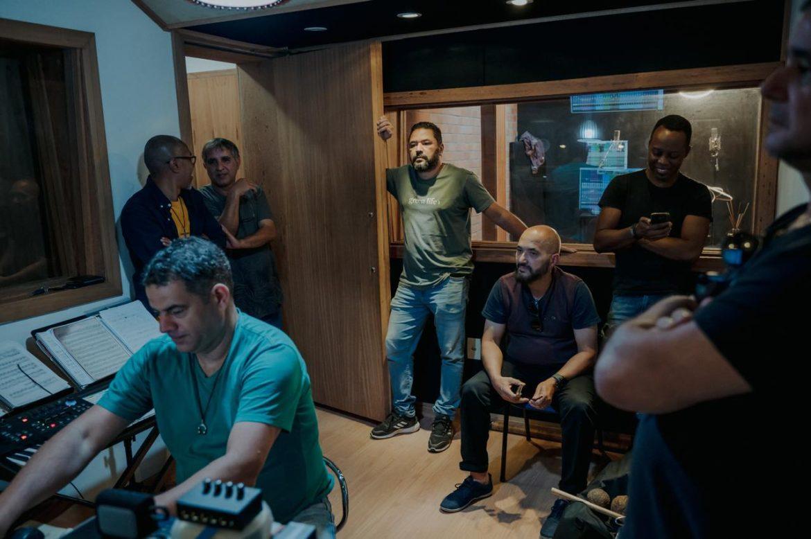 Imagem do Grupo Luz no Canto durante apresentação