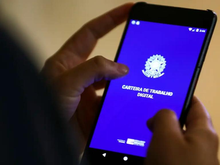 Crédito do Trabalhador recebe mais de 52 milhões de simulações de empréstimos em apenas três dias