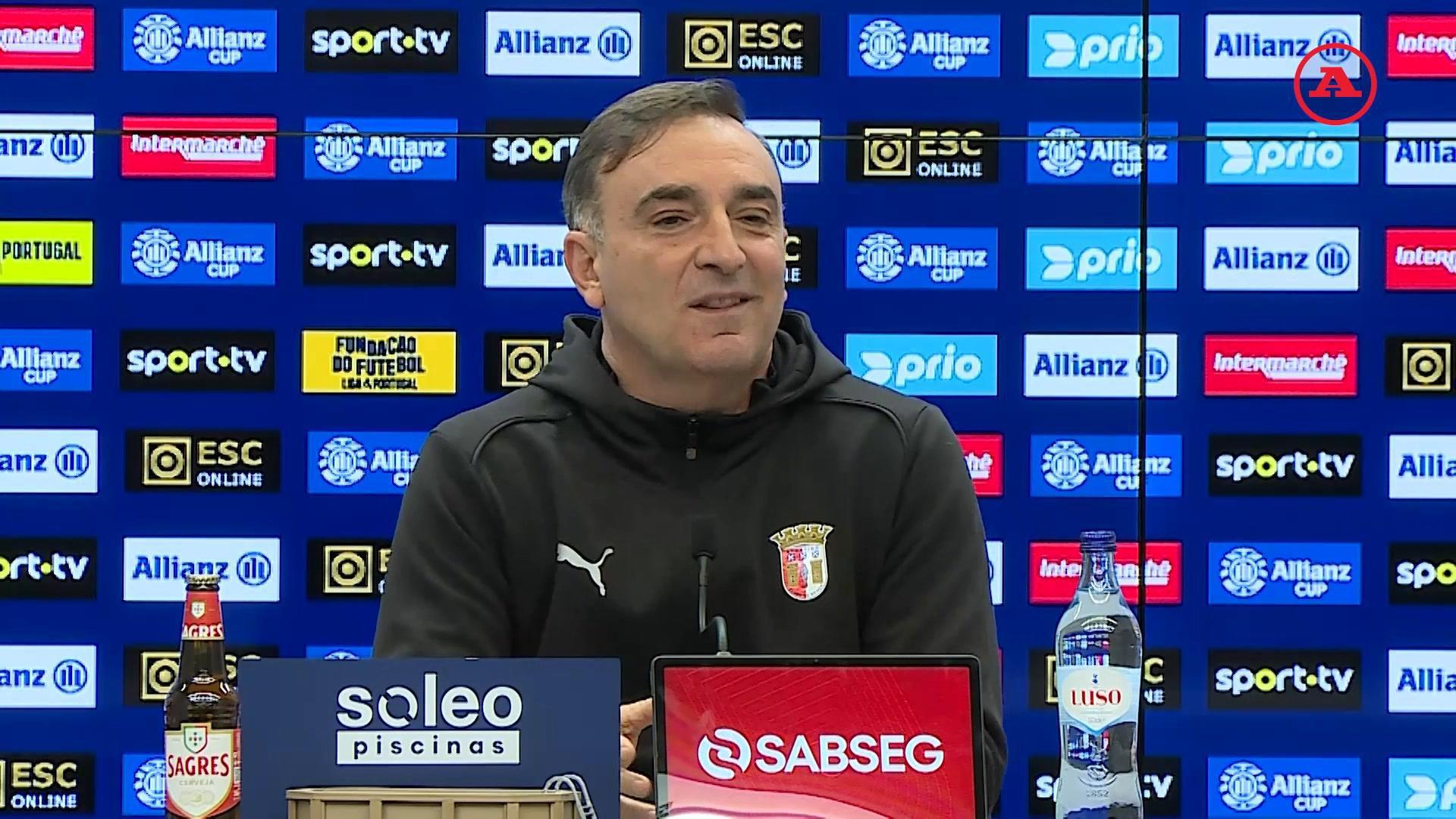 Carvalhal: «Estamos num contexto completamente diferente do dos nossos adversários»