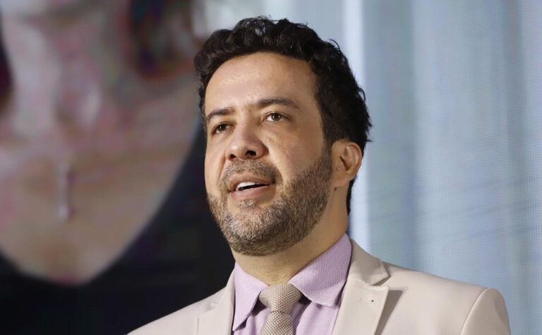 André Janones Faz Acordo com a PGR e Devolverá R$ 131 Mil por Rachadinhas