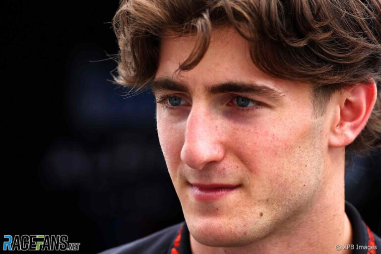 Jack Doohan Ignora Críticas de Helmut Marko e Foca em Temporada de Fórmula 1
