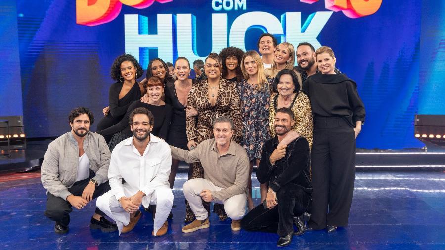 Domingão reúne elenco de 'Vale Tudo' e 'Mania de Você'; Preta Gil canta 'Brasil'