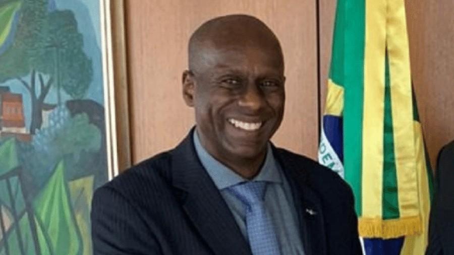 Ailton Gonçalves Barros, ex-militar e advogado