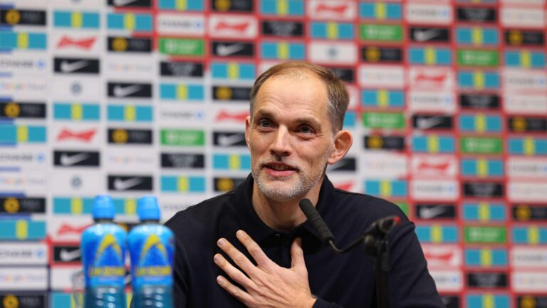 Thomas Tuchel tranquiliza Rashford e Foden antes do jogo contra a Letônia