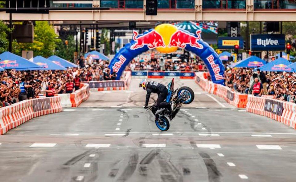Exibição de carros e pilotos no Red Bull Showrun