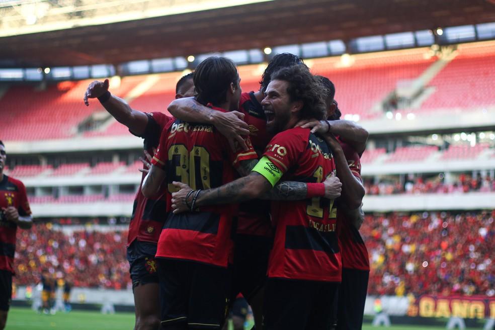 Sport festeja a vitória sobre o Retrô na Arena de Pernambuco, pela final do Campeonato Pernambucano 2025.
