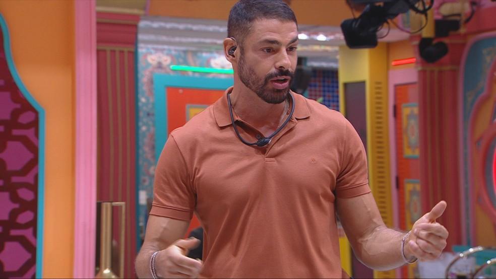 Cauã Reymond surpreende brothers do BBB 25: 'Vão assistir ao primeiro capítulo de Vale Tudo antes do Brasil inteiro'