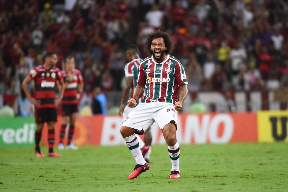 Marcelo comemora gol pelo Fluminense contra o Flamengo