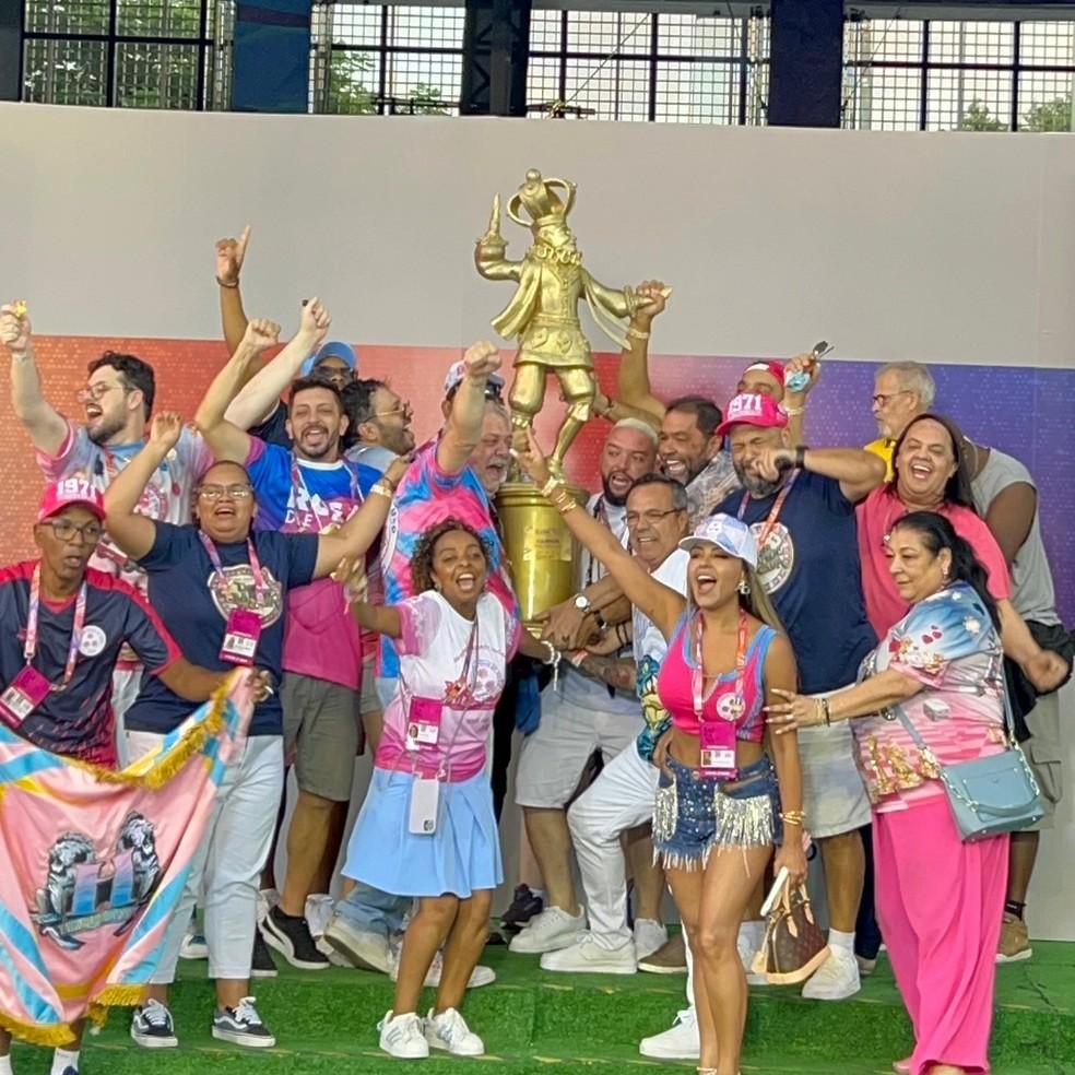 Rosas de Ouro vence Carnaval de São Paulo